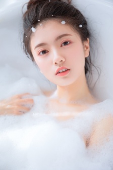 三对夫妇在别墅交换