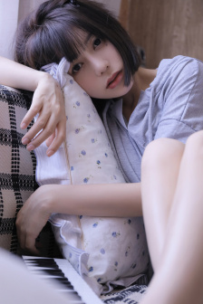 黑色大丽花